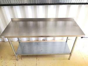 Stainless steel table - Kitchen Tables on Aster Vender