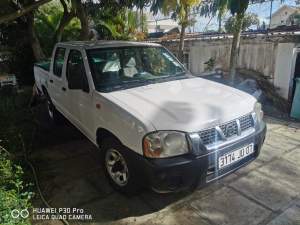 Nissan 4×2 - Pickup trucks (4x4 & 4x2) on Aster Vender