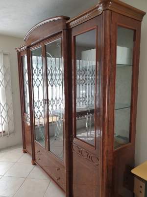 Italien Crafted Display Cabinet - China cabinets (Argentier) on Aster Vender