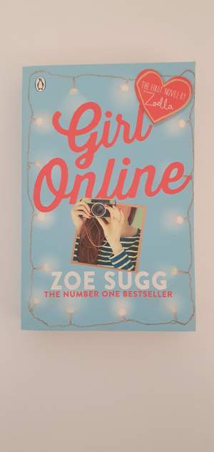 Girl Online-Zoe Sugg - Fictional books on Aster Vender