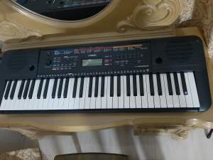 Yamaha E263 - Piano on Aster Vender