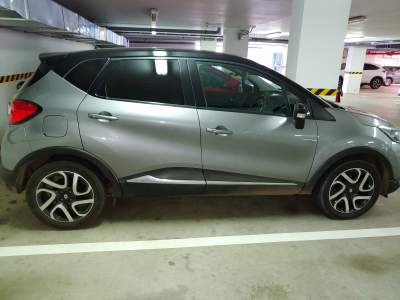 Renault Captur  - SUV Cars on Aster Vender