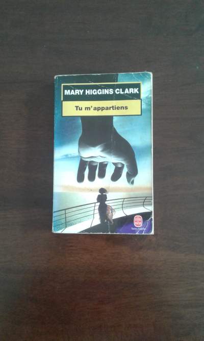 Tu m'appartiens de Mary Higgins Clark - Parenting books on Aster Vender