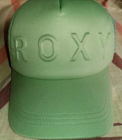 Roxy cap  - Hoodies & Sweatshirts (Women) on Aster Vender