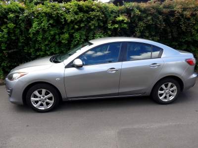 Local Mazda 3 1.6 Japan - Family Cars on Aster Vender