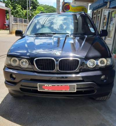 BMW X5 - SUV Cars on Aster Vender