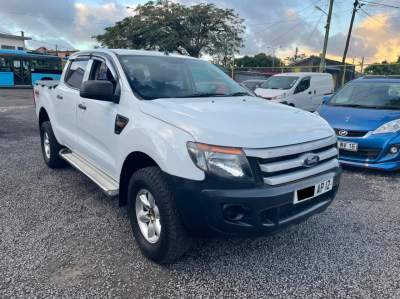 4x4 Ford Ranger Year 12 - Pickup trucks (4x4 & 4x2) on Aster Vender