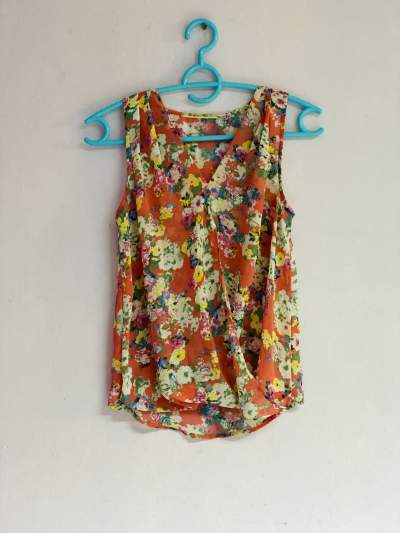 Floral top - Tops (Women) on Aster Vender