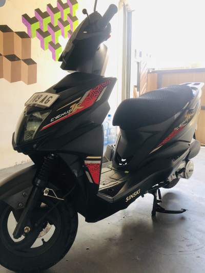 Scooter Sinski 125CC - Scooters (upto 50cc) on Aster Vender