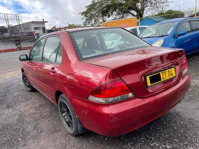 Mitsubishi Lancer Year 04 Rs 165,000 a deb  in good condition  1600 cc - Family Cars on Aster Vender