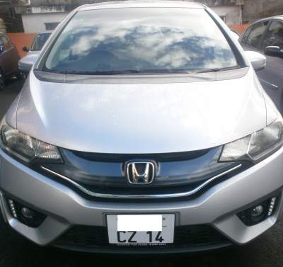 HONDA FIT YR CZ 14 - Family Cars on Aster Vender