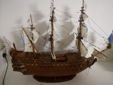 Maquette de bateau Le Soleil Royal (1669) - Replicas on Aster Vender