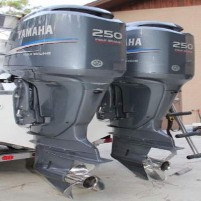 Slightly Used Yamaha 250HP 4-Stroke Outboard Motor Engine - Boat engines on Aster Vender