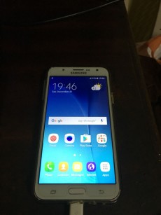 J7 samsung - Samsung Phones on Aster Vender