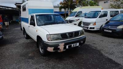 Single Cab Nissan Yr 07 - Pickup trucks (4x4 & 4x2) on Aster Vender