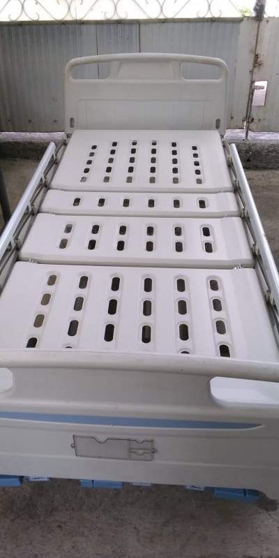 Medical Bed - Other Medical equipment on Aster Vender