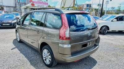 Citroen C4 Picasso Year 09  - Family Cars on Aster Vender