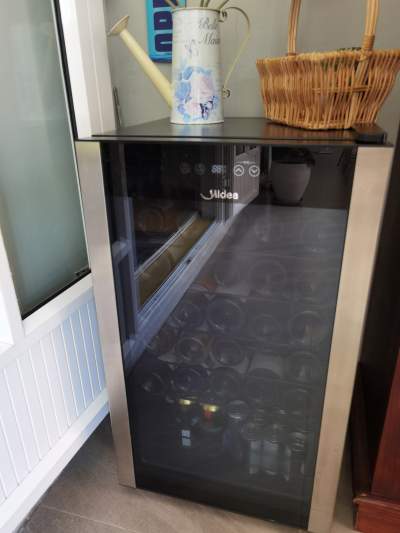 Wine Fridge Midea - All household appliances on Aster Vender