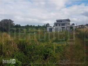 2 plots of 20 Perches & 26.9 Perches Residential Land in Riche Mare Fl - Land on Aster Vender