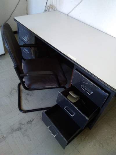 Metal office table and chair for quick sale - Others on Aster Vender