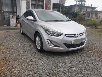 HYUNDAI ELANTRA AUTOMATIC - Family Cars on Aster Vender