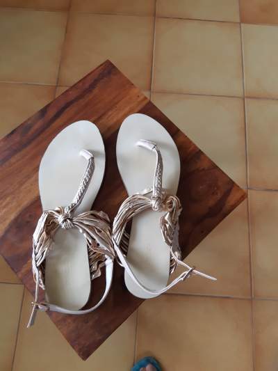 1 pair Sandalette  - Women's shoes (ballet, etc) on Aster Vender