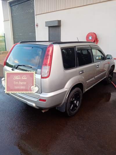 Nissan Xtrail  - SUV Cars on Aster Vender