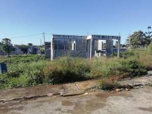 Unfinished house built on a plot of 7 perches -Beau Plateau, Cottage   - House on Aster Vender