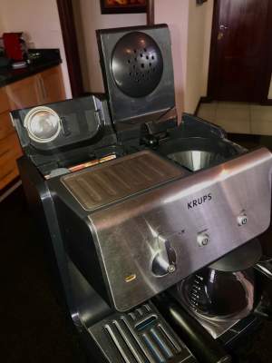 KRUPS XP2000 ESPRESSO & CAPPUCCINO MAKER  - Kitchen appliances on Aster Vender