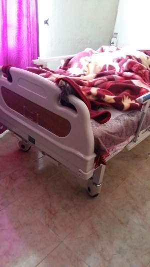 Medical bed - Bedroom Furnitures on Aster Vender