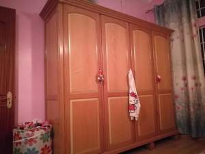 Armoire a Vendre - Armoires & Dressers on Aster Vender