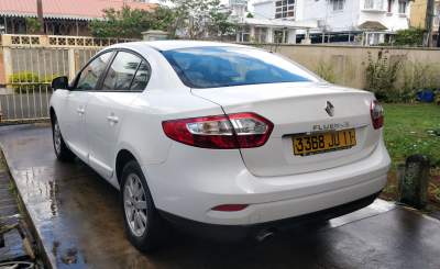 Renault Fluence  - Family Cars on Aster Vender