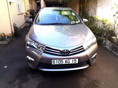 Toyota Corolla 2015  - Family Cars on Aster Vender