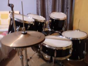 Risetone 6 pcs Drum with 2 cymbals stand - Drums on Aster Vender