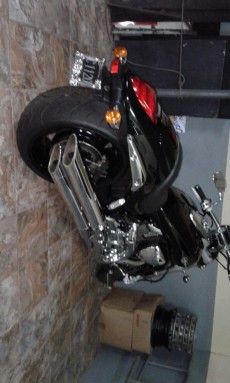 A vendre suzuki intruder 1800cc an 2009 2000km au compteut - Cruisers & Choppers on Aster Vender