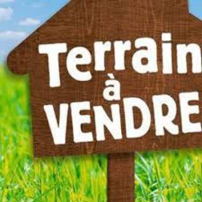 Land of 1 Acre in Quatre bornes - Land on Aster Vender