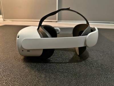 META QUEST Virtual Reality Headset - Electronic games on Aster Vender