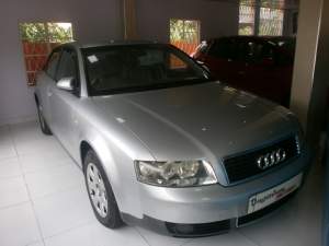 AUDI A 4 - Family Cars on Aster Vender