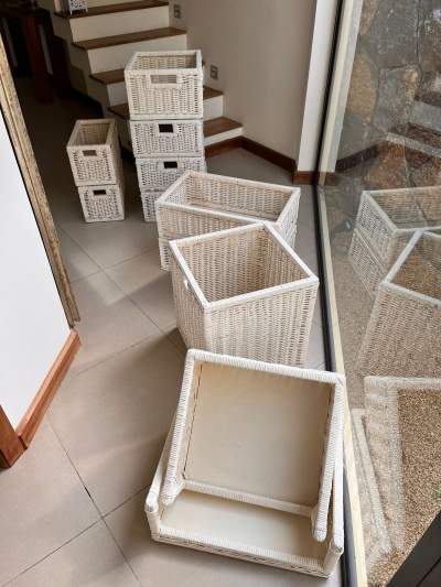 Set de panier de rangement en osier blanc (13 paniers) - Other storage furniture on Aster Vender