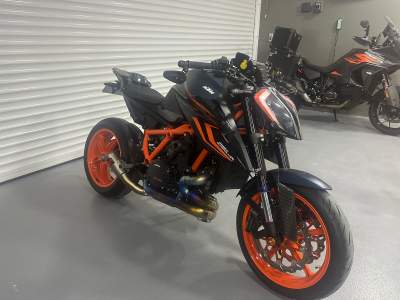 2022 Ktm Superduke Evo - Sports Bike on Aster Vender