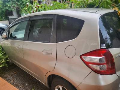 Honda Fit 2010 - Family Cars on Aster Vender