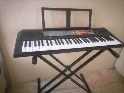 Yamaha PSR-F50 61-key Portable+ Stand - Electronic piano on Aster Vender