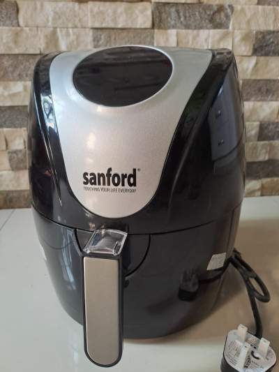 SANFORD Air Fryer 3.5L Digital - Kitchen appliances on Aster Vender