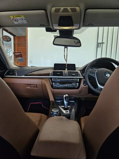 BMW 330E. Plug-in Hybrid, ,Year 2017. - Luxury Cars on Aster Vender