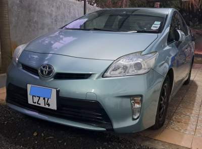 A vendre Toyota Prius 2014, 1800CC, Hybrid. - Family Cars