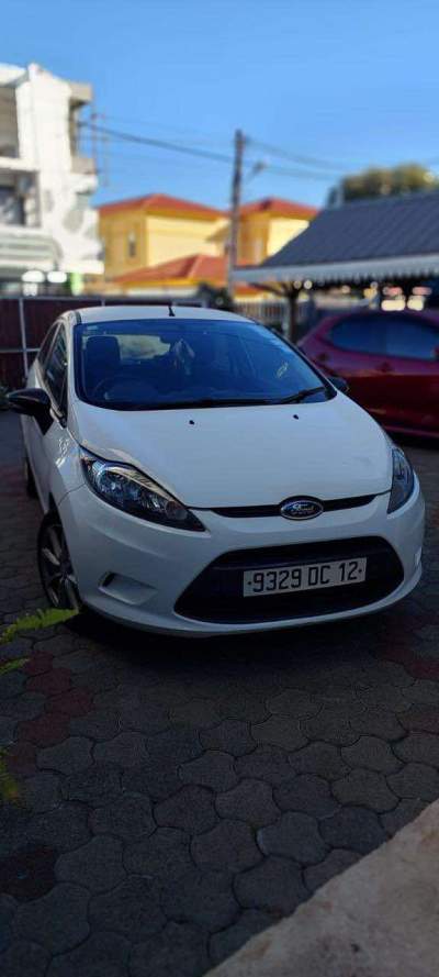 Ford Fiesta-2012 - Family Cars on Aster Vender