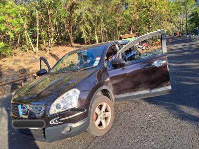 Nissan Qashqai - Family Cars on Aster Vender