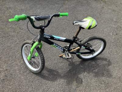 Vélo - 5-8 ans - Bon état/Bicycle - 5-8 years old - Good condition - Sports Bike