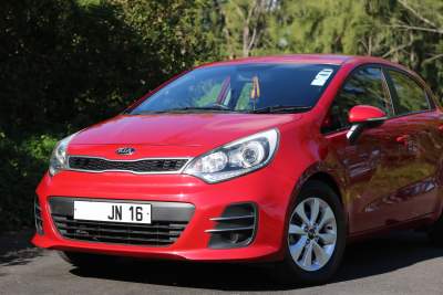 KIA Rio Hatchback Fully Executive - Family Cars