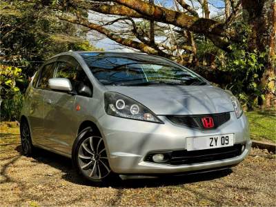 Honda Fit 2009 - Family Cars